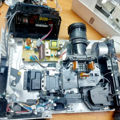 سرویس کامل ویدئو پروژکتور پاناسونیک PT-VX420
