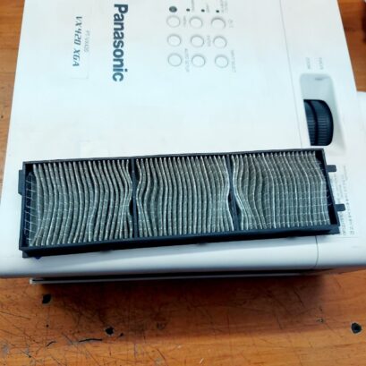 باز کردن فیلتر ویدئو پروژکتور پاناسونیک PT-VX420